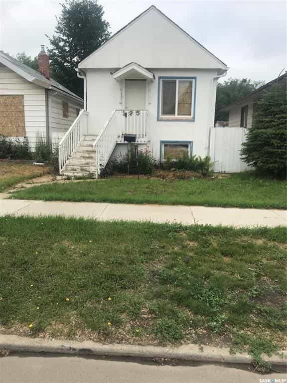 House in Saskatoon, Saskatchewan 10835591