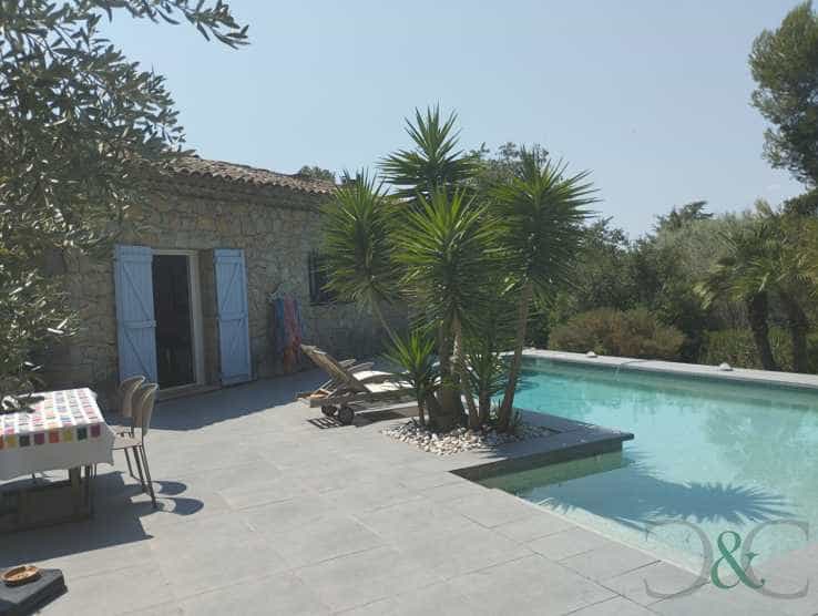 Talo sisään Peymeinade, Provence-Alpes-Cote d'Azur 10835658