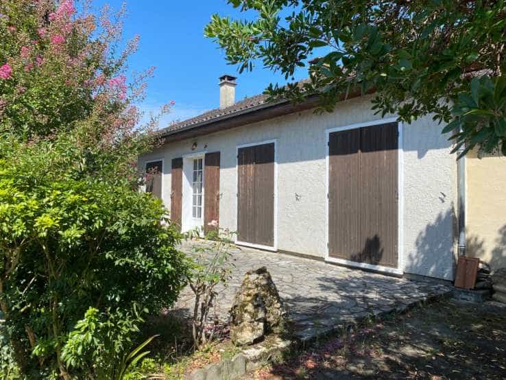rumah dalam Saint-Cyprien, Nouvelle-Aquitaine 10835748