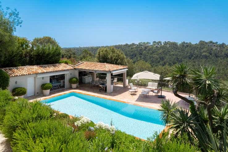 Rumah di Le Chateau, Provence-Alpes-Cote d'Azur 10835751