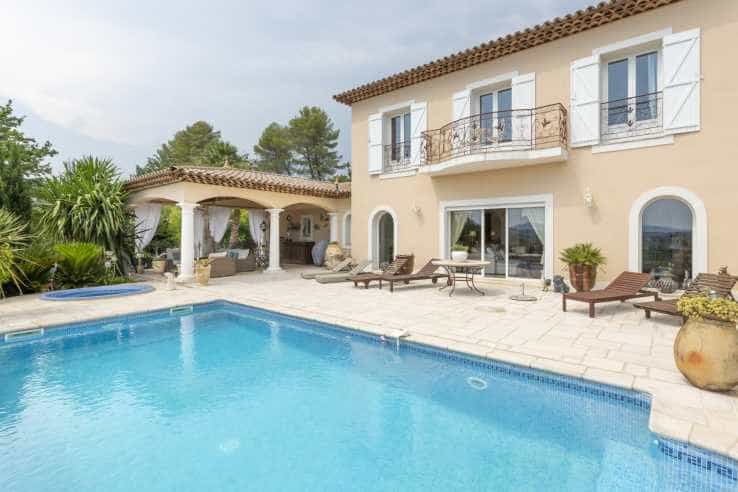 rumah dalam Tourrettes, Provence-Alpes-Côte d'Azur 10835761