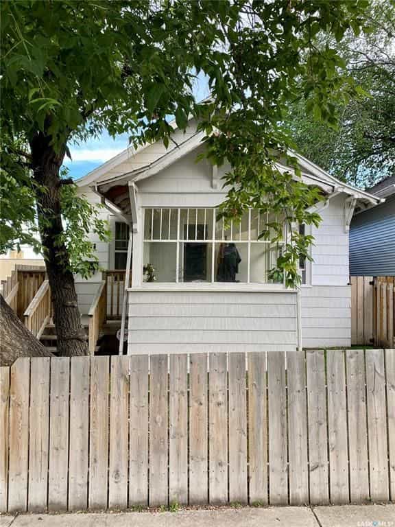 Hus i Saskatoon, Saskatchewan 10835792