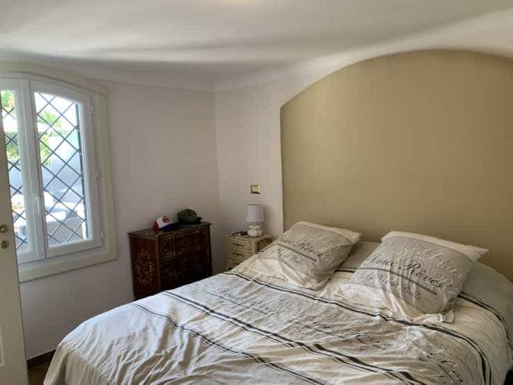 Rumah di Bagus, Provence-Alpes-Cote d'Azur 10835803