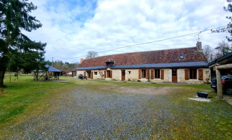 House in Chateau-la-Valliere, Centre-Val de Loire 10835821