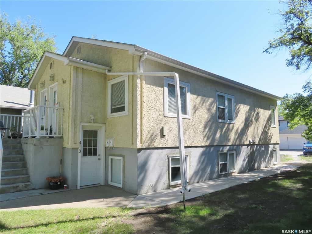 House in Saskatoon, Saskatchewan 10835834