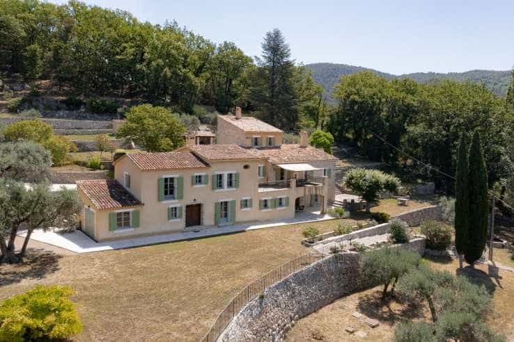 Rumah di Bargemon, Provence-Alpes-Cote d'Azur 10835845