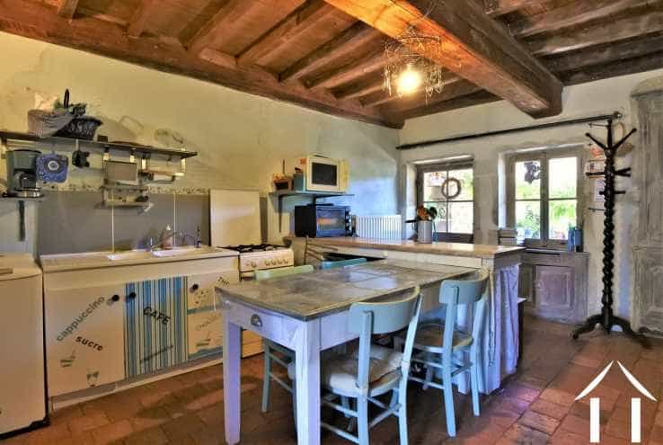 Huis in Cluny, Bourgogne-Franche-Comte 10835951