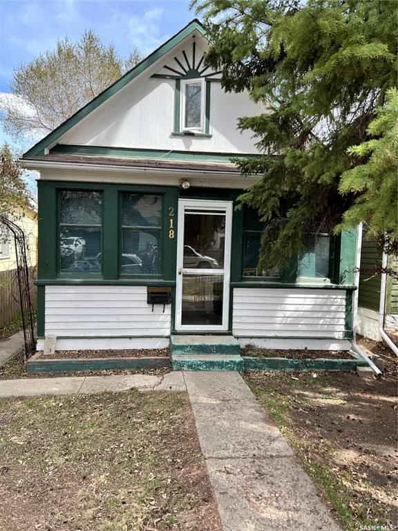 Dom w Saskatoon, Saskatchewan 10835997