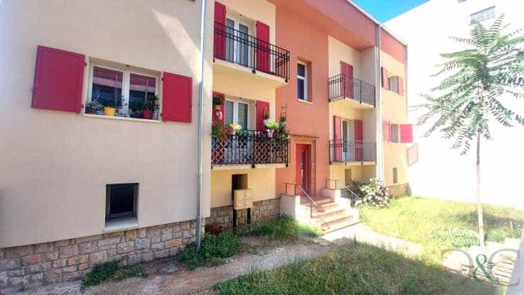 Condominium dans Le Lavandou, Provence-Alpes-Côte d'Azur 10836103
