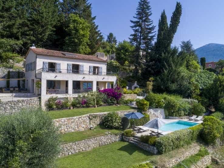 House in Le Bar-sur-Loup, Provence-Alpes-Cote d'Azur 10836120