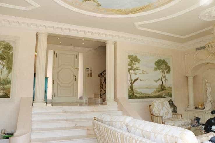 House in Saint-Tropez, Provence-Alpes-Cote d'Azur 10836141