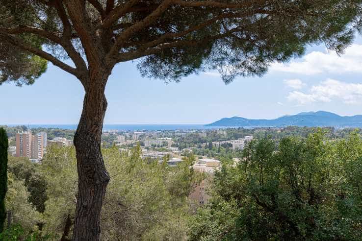 beboelse i Mougins, Provence-Alpes-Côte d'Azur 10836171