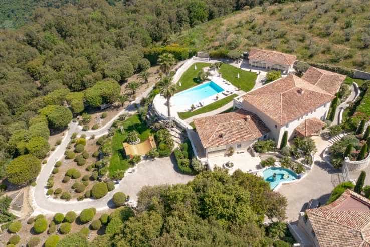 Casa nel Le Chateau, Provence-Alpes-Cote d'Azur 10836232