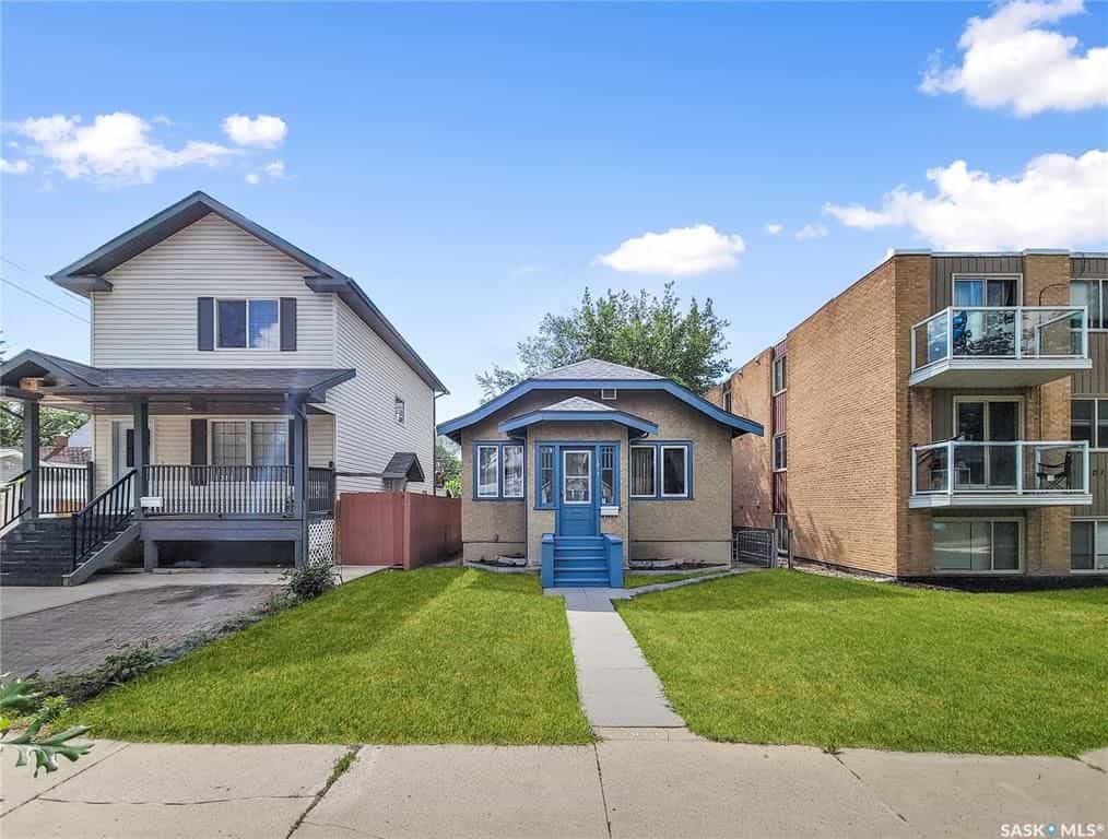 Hus i Saskatoon, Saskatchewan 10836270