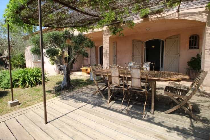 Hus i Montauroux, Provence-Alpes-Cote d'Azur 10836355