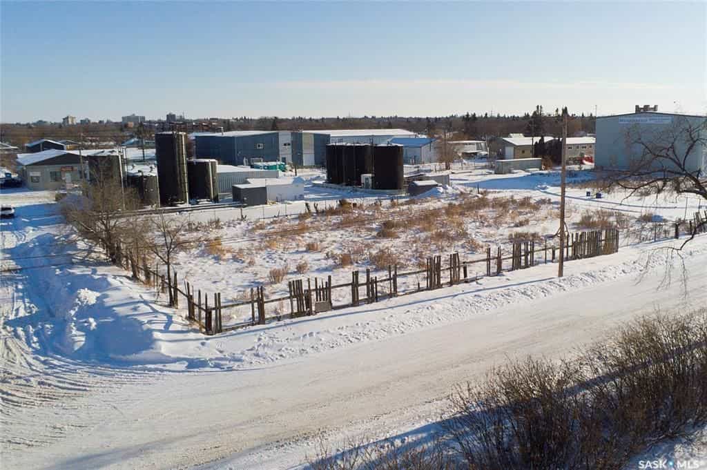 Tanah dalam Saskatoon, Saskatchewan 10836386