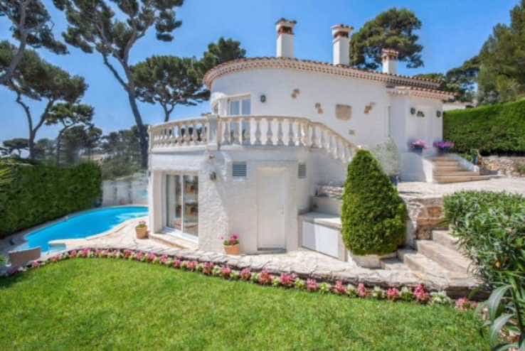 House in Antibes, Provence-Alpes-Cote d'Azur 10836520