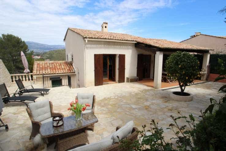Talo sisään Mougins, Provence-Alpes-Cote d'Azur 10836532