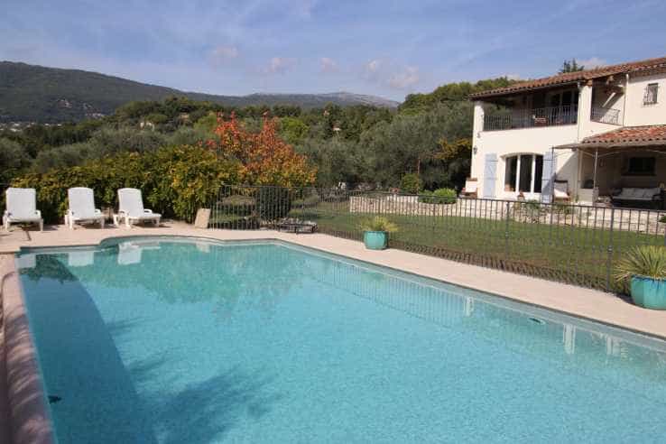 Hus i Chateauneuf-Grasse, Provence-Alpes-Cote d'Azur 10836578