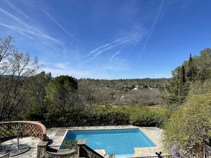 rumah dalam Seillans, Provence-Alpes-Côte d'Azur 10836583