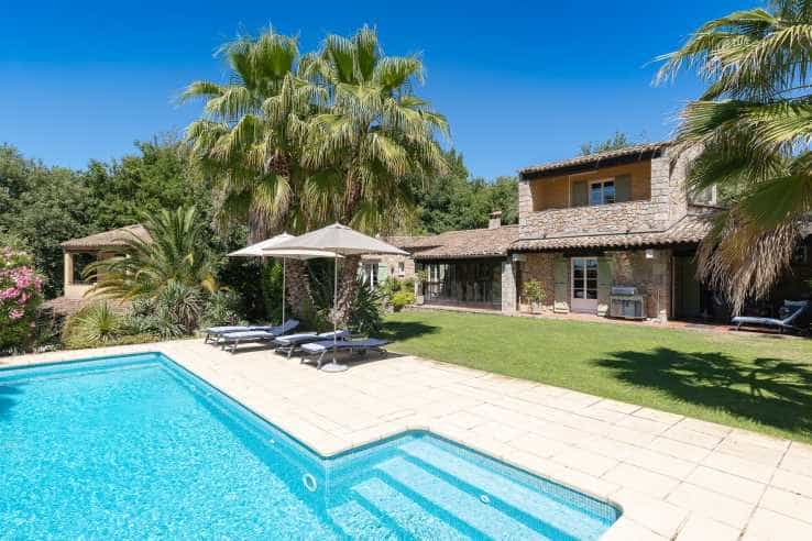 房子 在 La Motte, Provence-Alpes-Cote d'Azur 10836762
