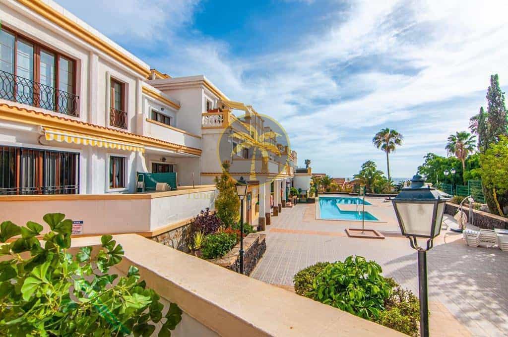 Condominium in Las Llanadas, Canary Islands 10836855