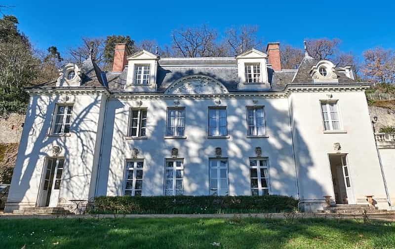 House in Tours, Centre-Val de Loire 10836861