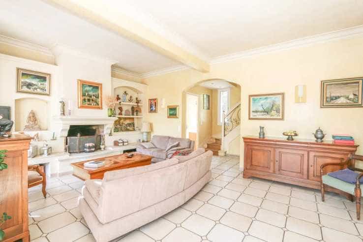 rumah dalam Beaulieu-sur-Mer, Provence-Alpes-Côte d'Azur 10836912