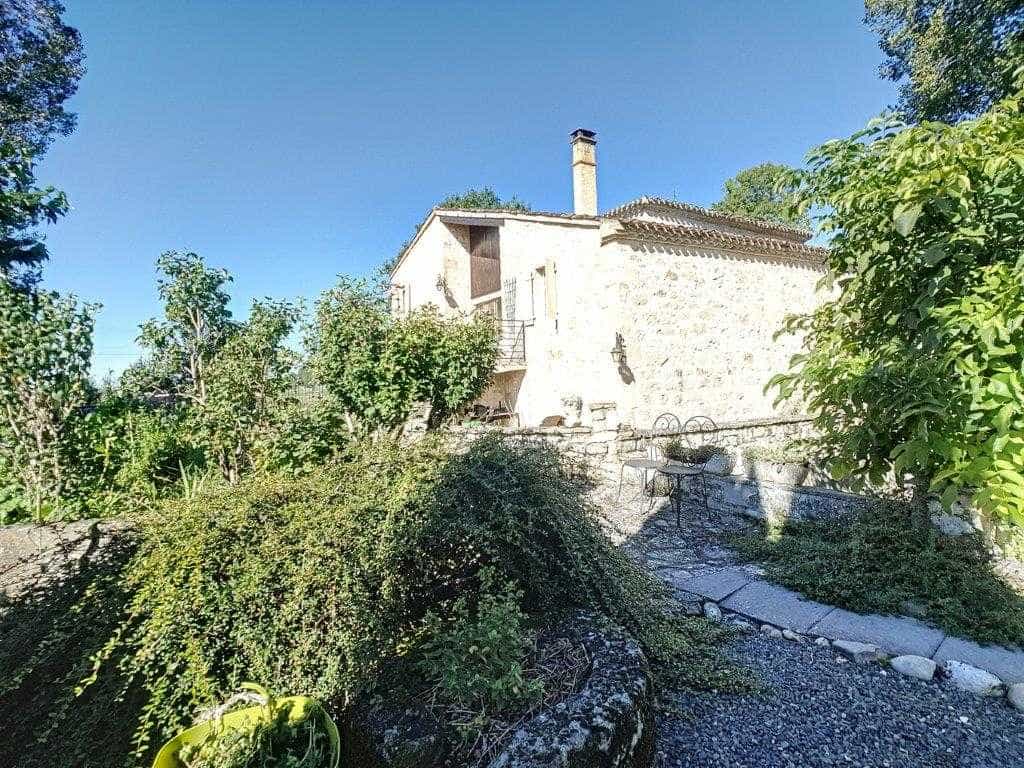 Talo sisään Castelnau-de-Montmiral, Occitanie 10836931