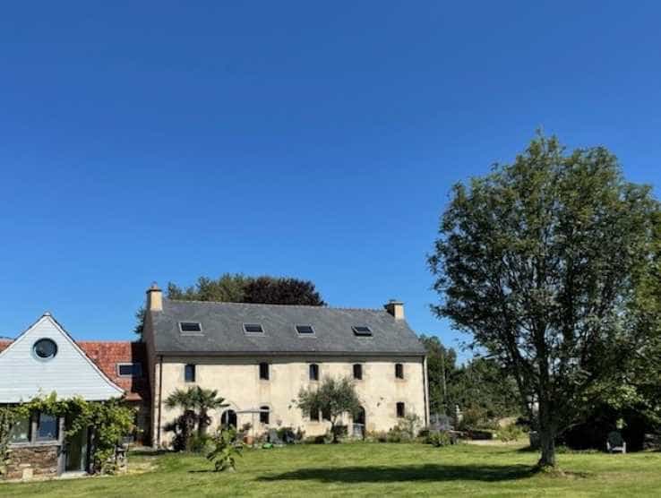 Rumah di Plouegat-Guerand, Bretagne 10836951