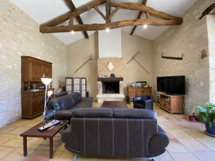 Talo sisään Lectoure, Occitanie 10837083