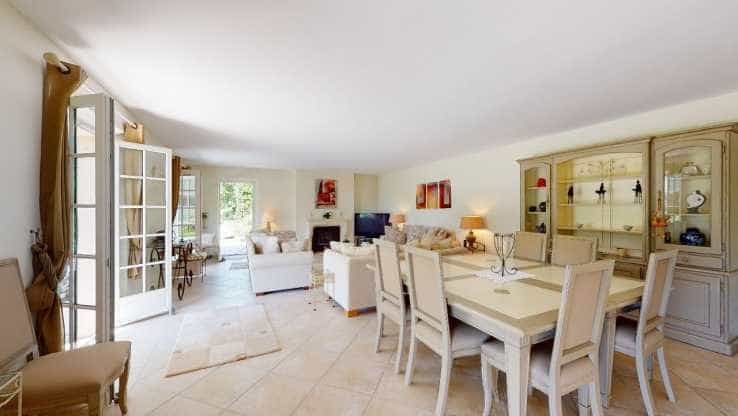жилой дом в Callian, Provence-Alpes-Côte d'Azur 10837086