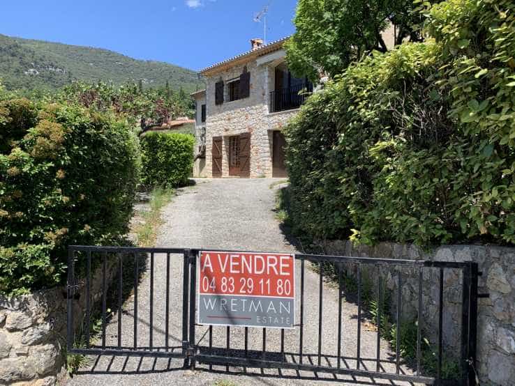 rumah dalam Seillans, Provence-Alpes-Côte d'Azur 10837132