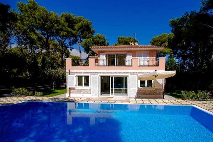 House in Saint-Jean-Cap-Ferrat, Provence-Alpes-Cote d'Azur 10837144