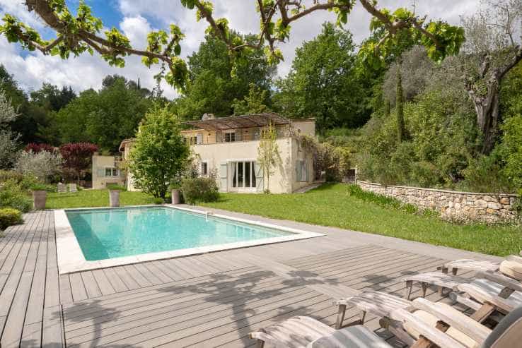 房子 在 Le Bar-sur-Loup, Provence-Alpes-Côte d'Azur 10837151