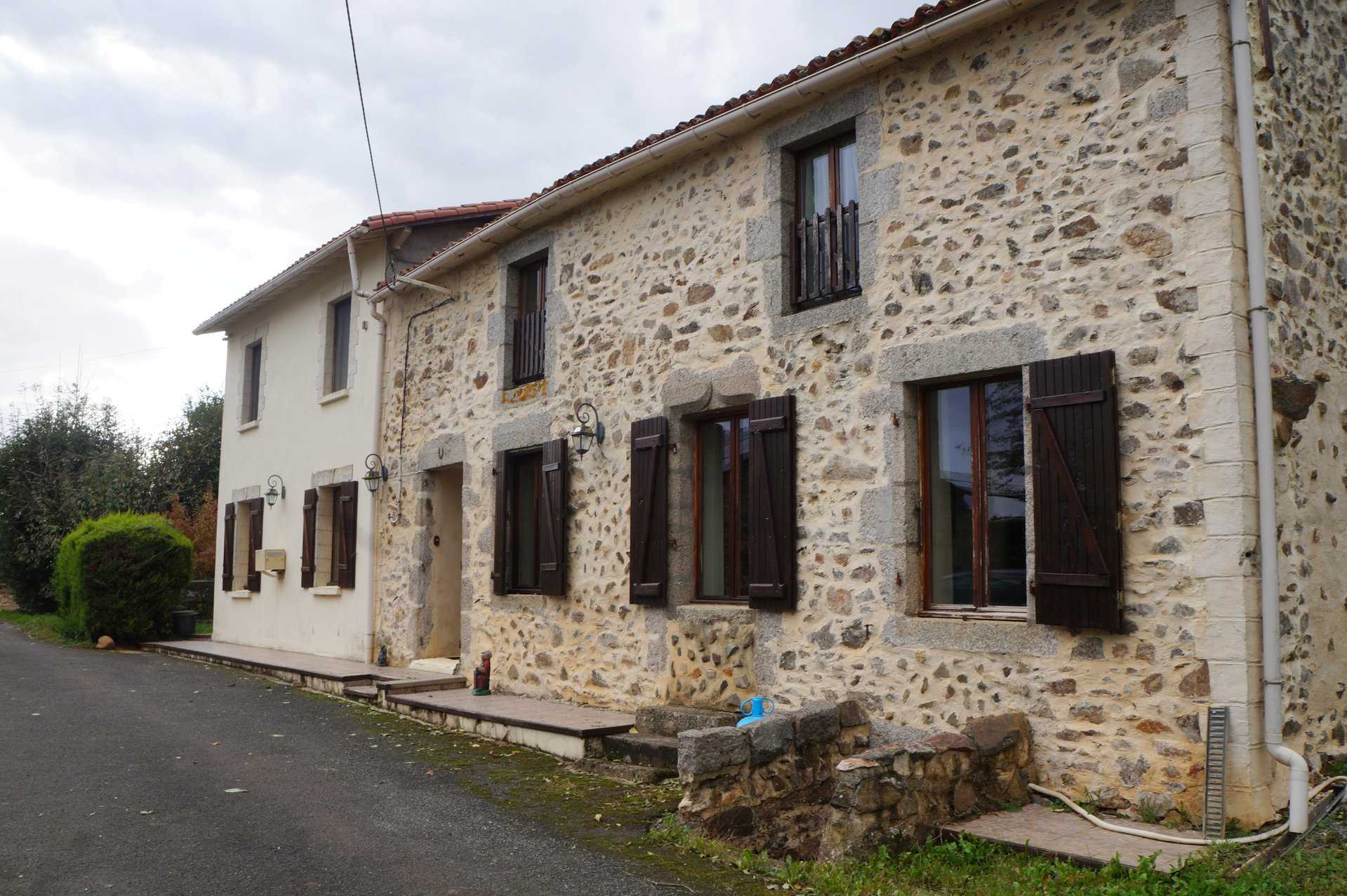 House in Moncoutant, Nouvelle-Aquitaine 10837212