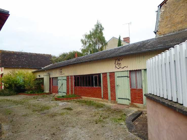 House in Morand, Centre-Val de Loire 10837214