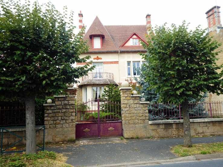 Dom w Moranda, Centrum-Val de Loire 10837214