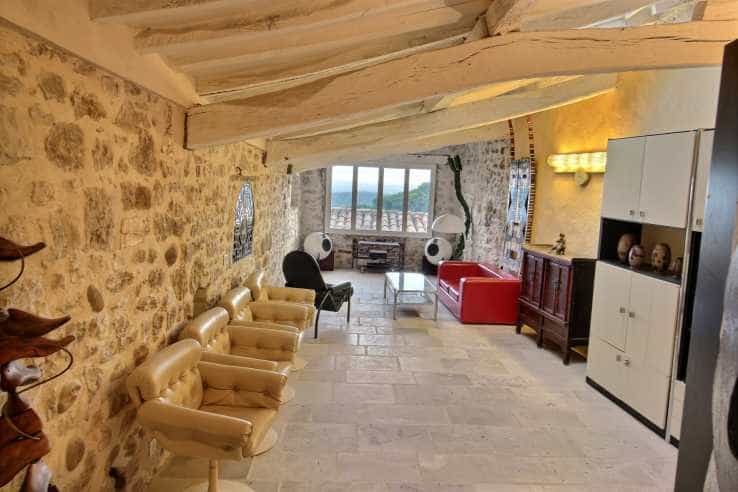 Condominium dans Tourrettes-sur-Loup, Provence-Alpes-Cote d'Azur 10837261