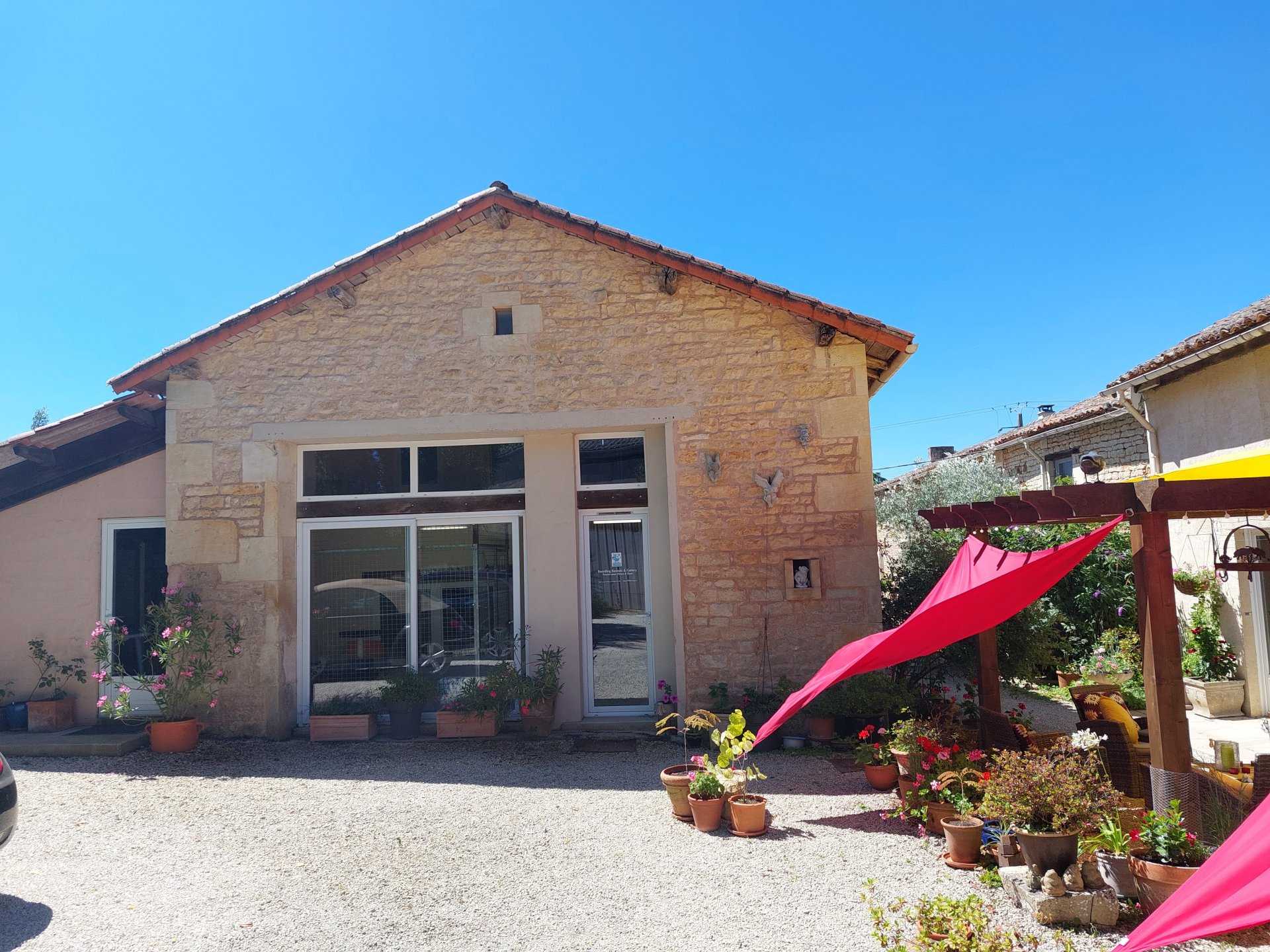 Huis in Valdelaume, Nouvelle-Aquitaine 10837285