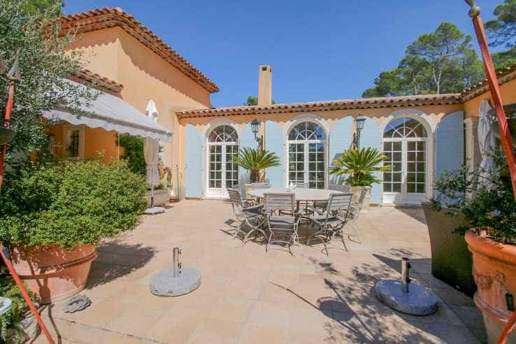 Hus i Seillans, Provence-Alpes-Cote d'Azur 10837290