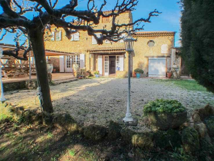 Huis in La Motte, Provence-Alpes-Cote d'Azur 10837301