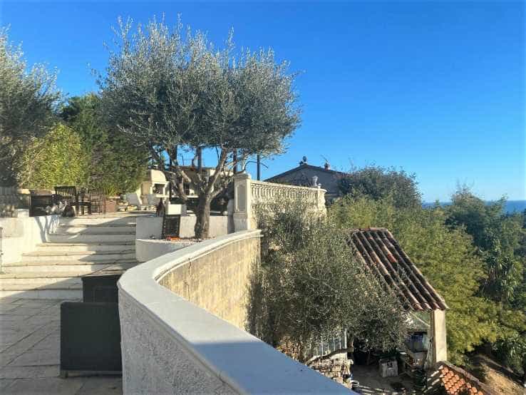 Rumah di Vallauris, Provence-Alpes-Cote d'Azur 10837335
