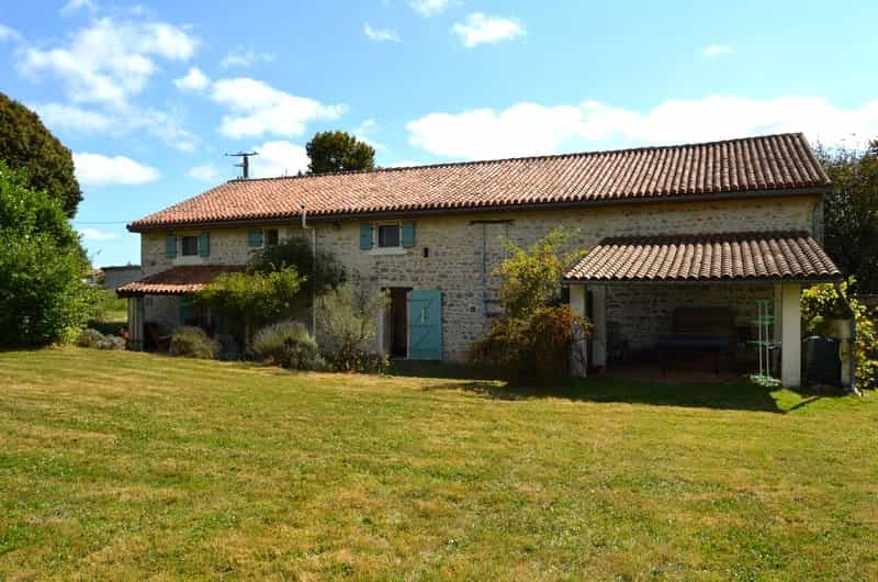 Other in Cellefrouin, Nouvelle-Aquitaine 10837341