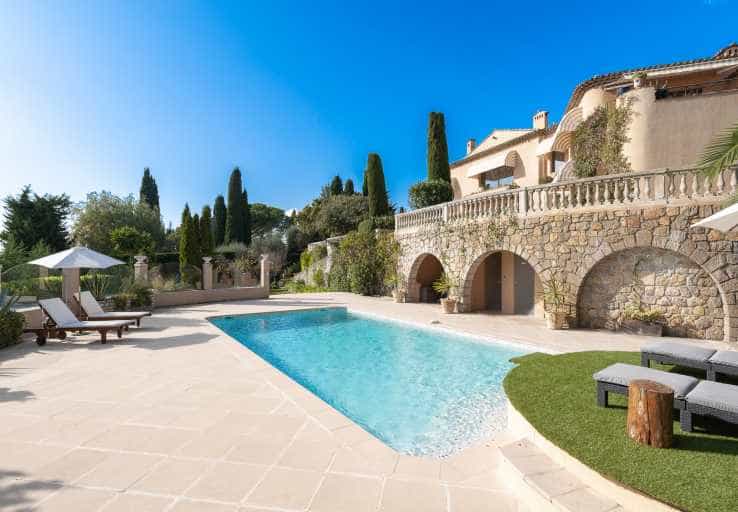 Talo sisään Mougins, Provence-Alpes-Cote d'Azur 10837344