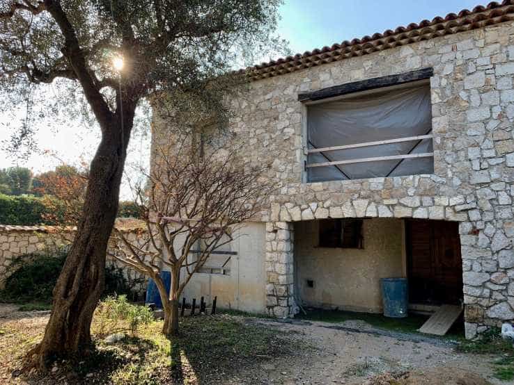 House in Villefranche-sur-Mer, Provence-Alpes-Cote d'Azur 10837352