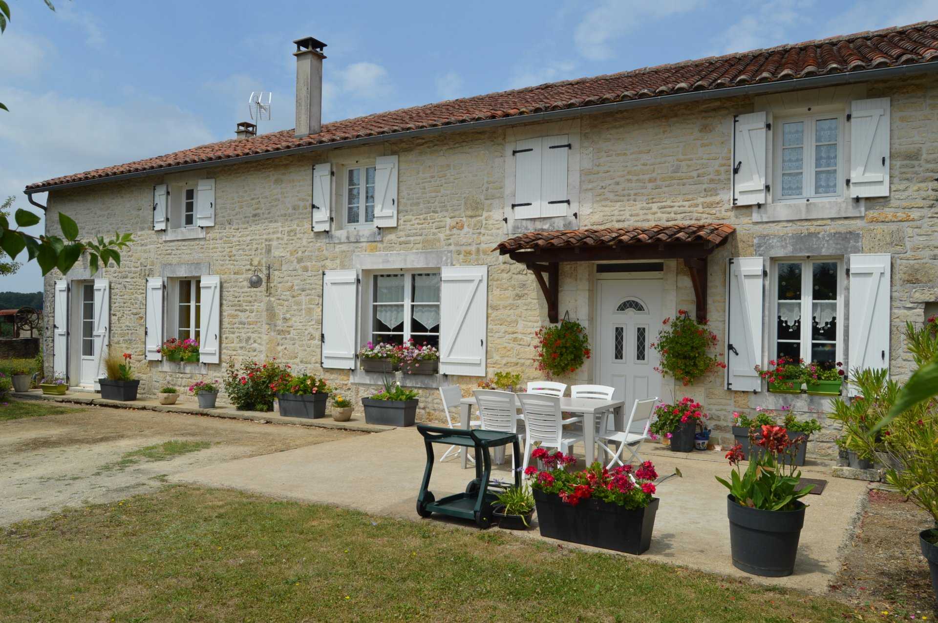 rumah dalam Bernac, Nouvelle-Aquitaine 10837388