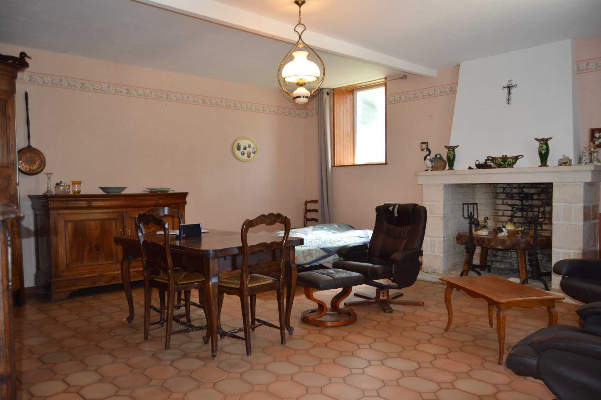 σπίτι σε Villefagnan, Nouvelle-Aquitaine 10837406