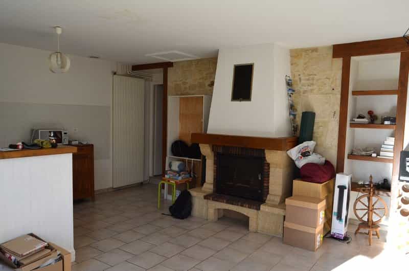 मकान में Bernac, Nouvelle-Aquitaine 10837415