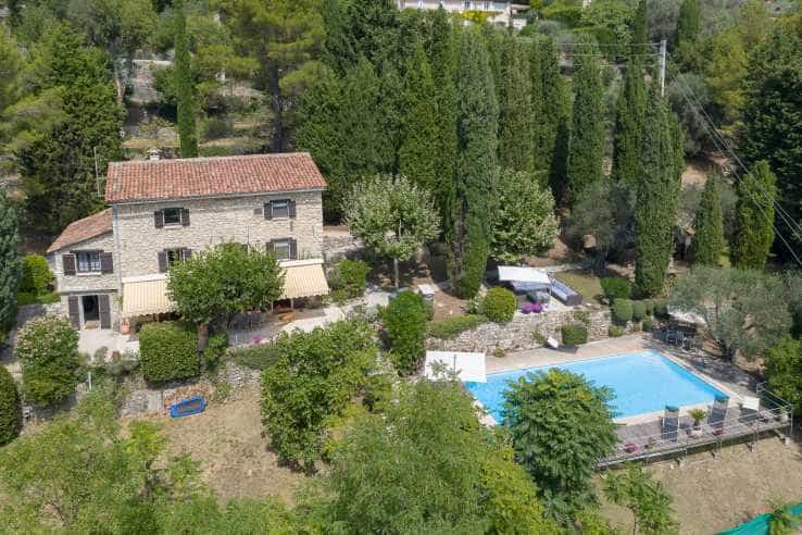 Casa nel Chateauneuf-Grasse, Provenza-Alpi-Costa Azzurra 10837416
